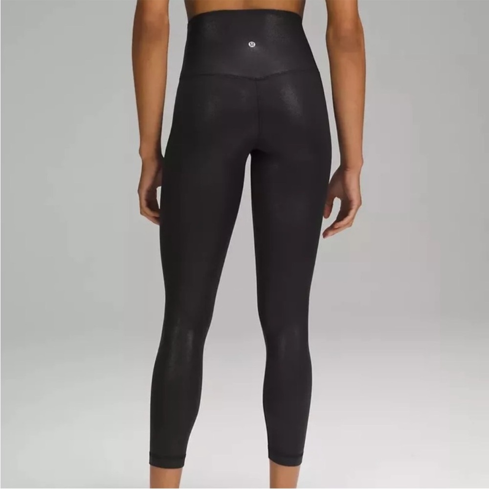 Lululemon Align Super-High-Rise Pant 25"‎ *Shine
Radiate Foil Print Black